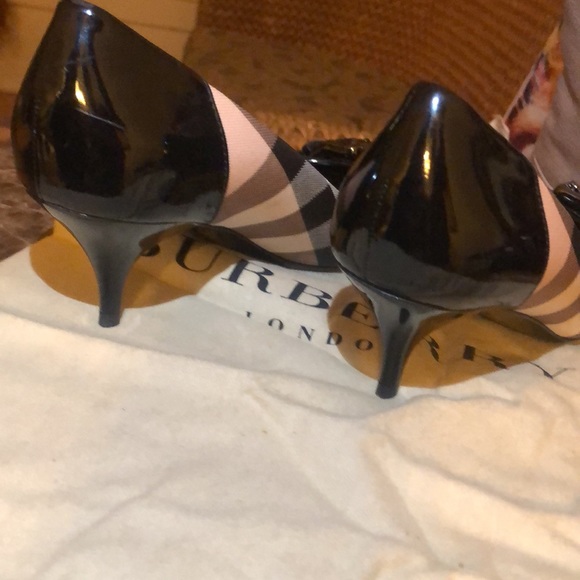 Burberry classic heels (like new condition) itcal fal8mon - Picture 5 of 8
